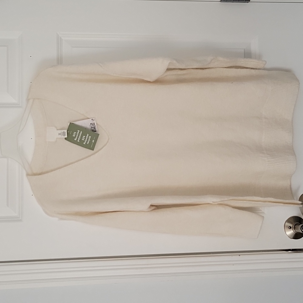 * Sale* NWT H&M Oversized Vneck Womens Sweater